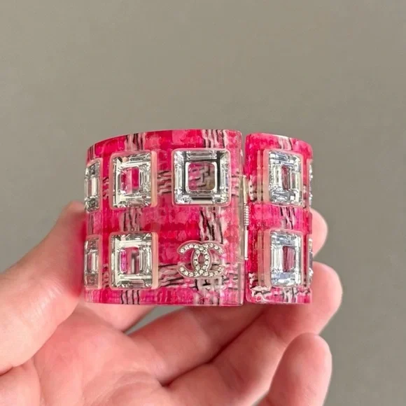 CHANEL 2014 Pink Tweed Inlay Crystal CC Cuff Bracelet - Picture 4 of 6